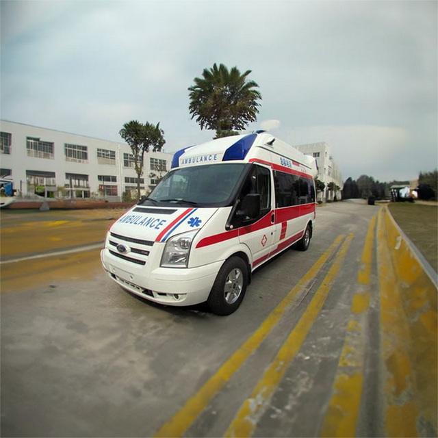 福州私人救护车租赁收费