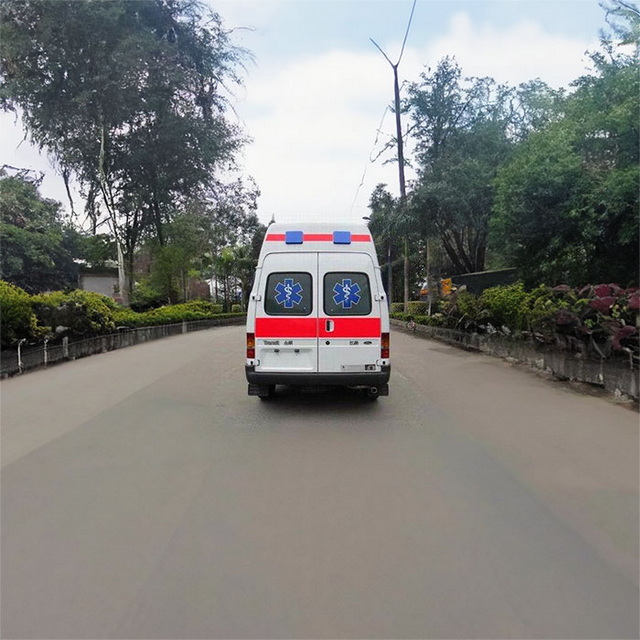 福州私人救护车租赁收费
