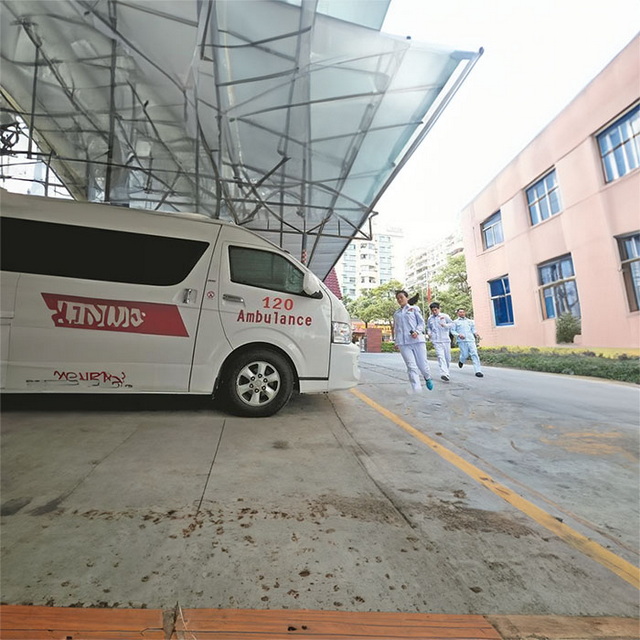 福州出租救护车联系方式